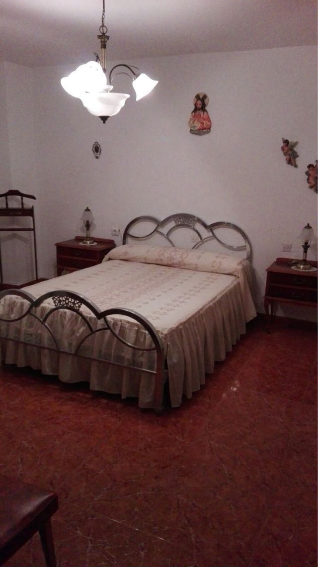 Casa de pueblo en Valdepeñas (Jaén)