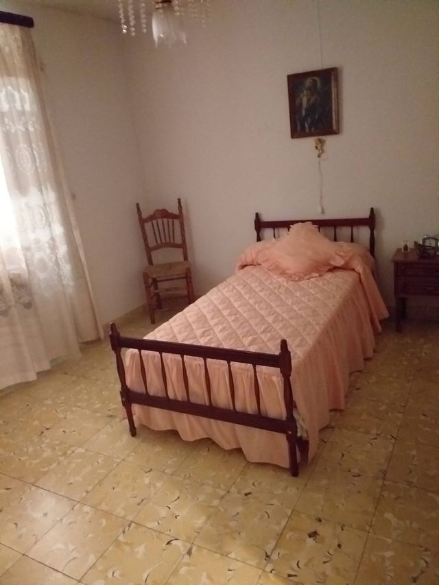 Casa de pueblo en Valdepeñas (Jaén)