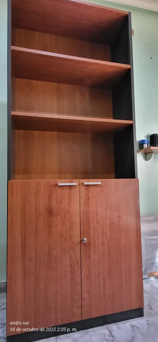 Estantería de oficina madera y metal