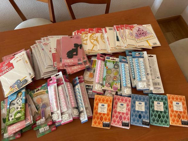 Set di decorazioni per torte, candele e pasta di zucchero