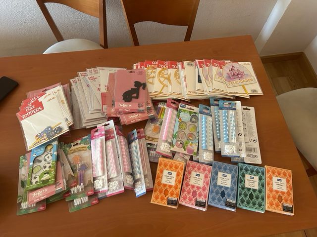 Set di decorazioni per torte, candele e pasta di zucchero