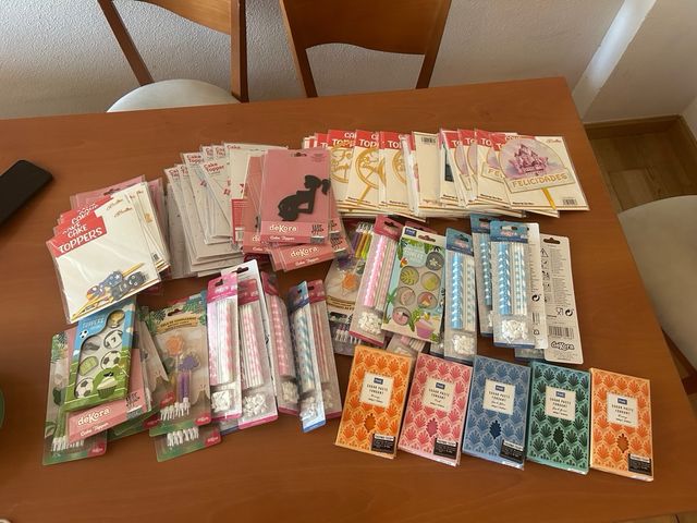 Set di decorazioni per torte, candele e pasta di zucchero