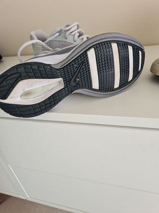 Botas Puma y regalo Nike