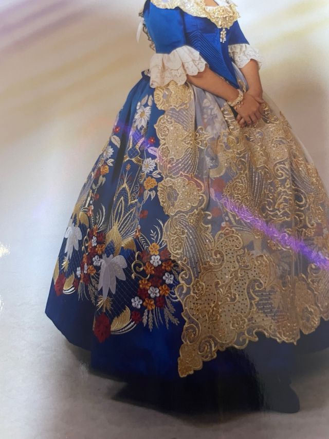 Traje de Fallera Azul y Dorado