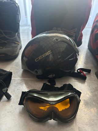 Tabla Snowboard GNU y equipo completo 