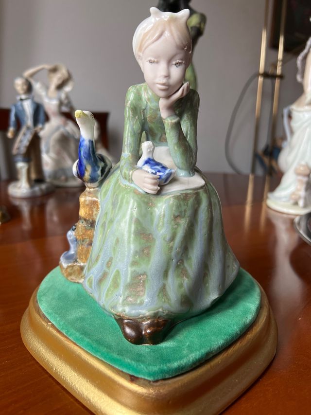 Figura in porcellana inglese di Valencia