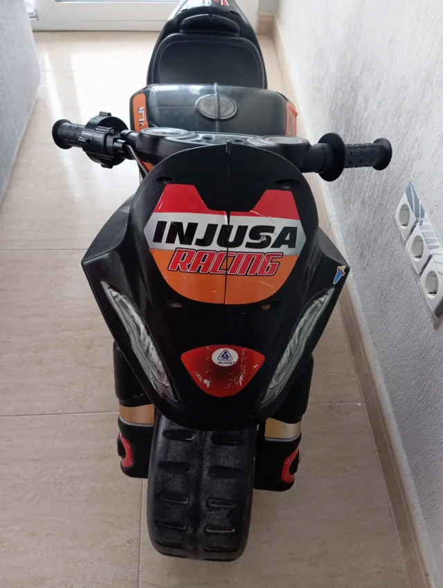 Moto Eléctrica Infantil Injusa