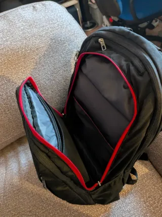 Mochila Samsonite Negra y Roja