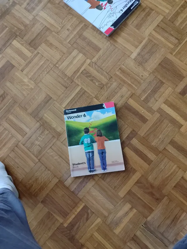 WONDER 4 STUDENT'S BOOK