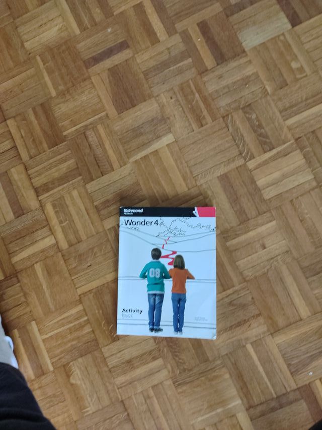 WONDER 4 STUDENT'S BOOK