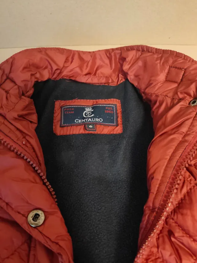 Abrigo acolchado niña para 3-4 años.