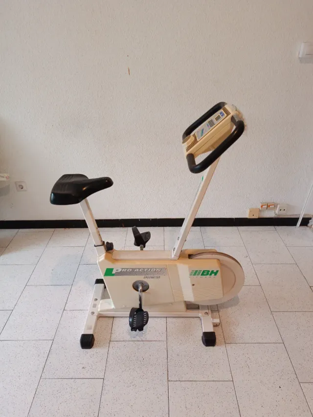 Bicicleta Estática Vintage BH Pro Action