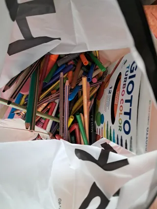 Lápices y retuladores de colores