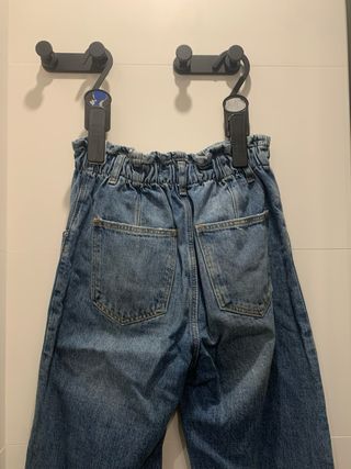 Pantalón vaquero ancho Zara