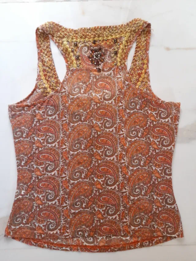 Top List sin mangas con pedrería