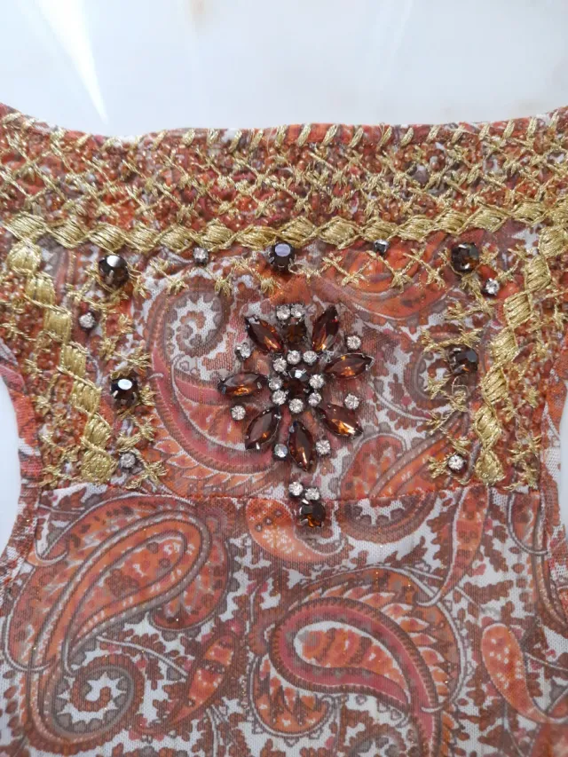 Top List sin mangas con pedrería