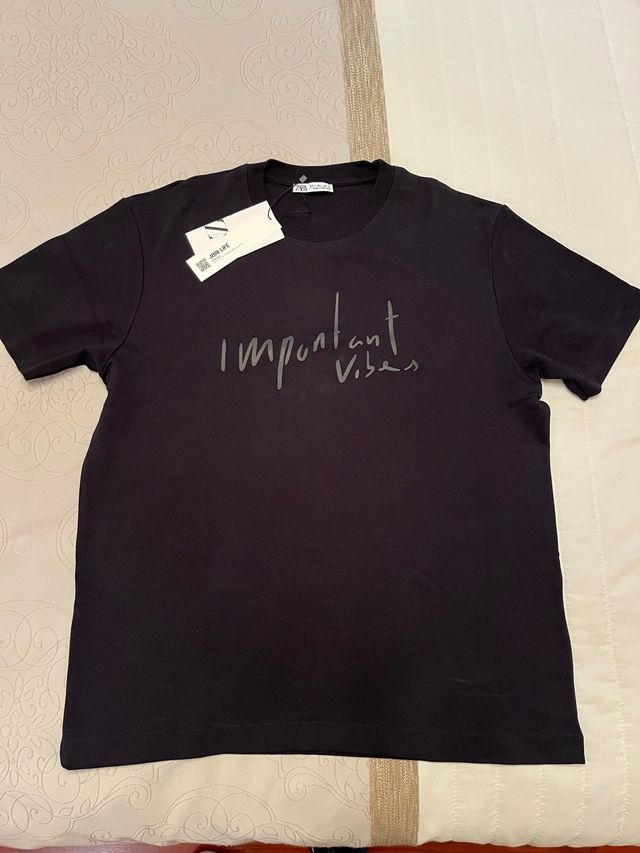 Camiseta Zara Negra Important Vibes