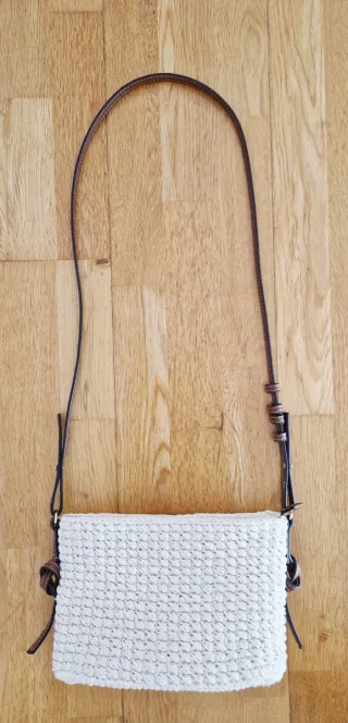 Bolso Zara tejido blanco y marrón