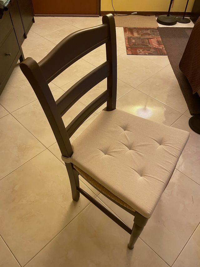 Sedie in tessuto e legno