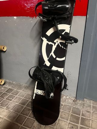 Tabla Snowboard Nitro 155cm + Fijaciones