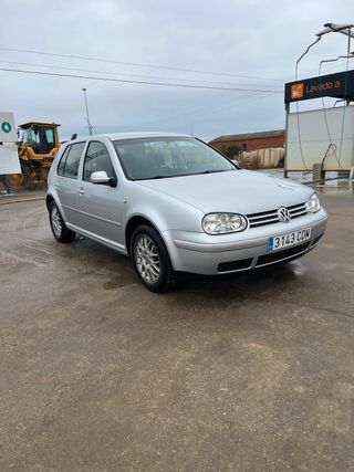 Volkswagen Golf 2003