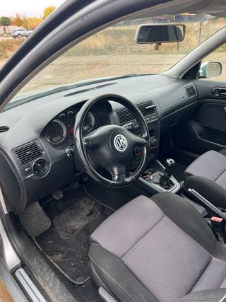 Volkswagen Golf 2003