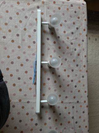 Apliques de baño blancos