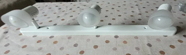 Apliques de baño blancos