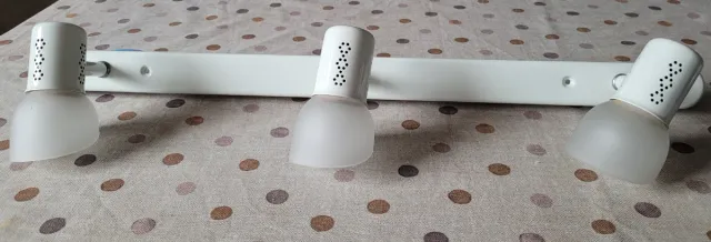 Apliques de baño blancos