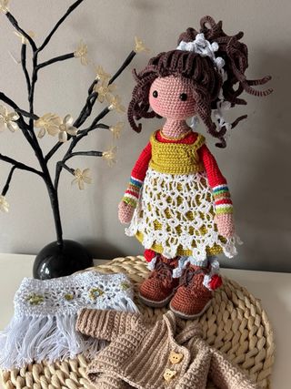 Muñeca Amigurumi Crochet Hecha a Mano