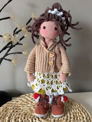 Muñeca Amigurumi Crochet Hecha a Mano