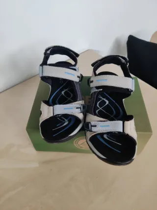 Sandalias trekking Paredes piel T39