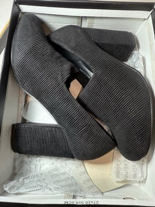 Zapatos tacón Camila's T37 cerrado