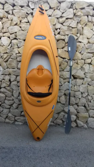Kayak naranja Pelican