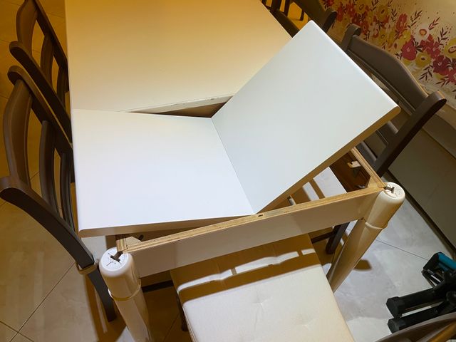 Tavolo allungabile legno massello (senza sedie)