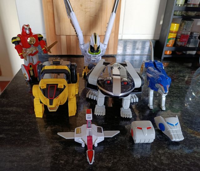 Power Rangers Ninja Falconzord Bandai