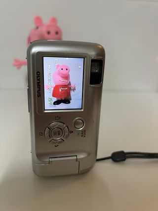 Cámara Digital Olympus CAMEDIA D-575 ZOOM