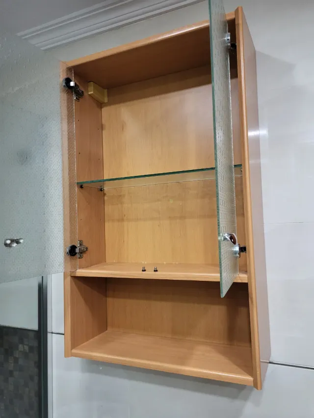 Armario baño madera y cristal