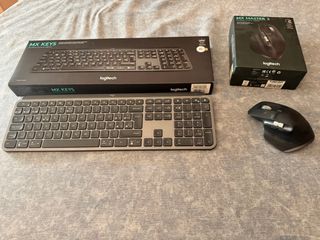 Teclado Logitech MX Keys y Ratón MX Master 3