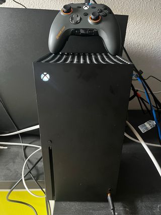 Xbox Series X Negra + Mando Scuf Valor Pro