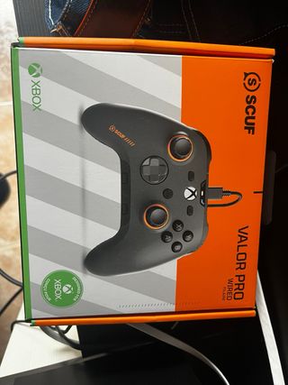 Xbox Series X Negra + Mando Scuf Valor Pro