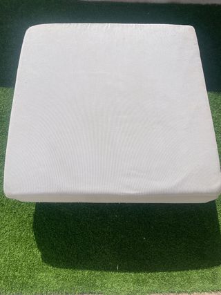 Puf / Reposapiés blanco