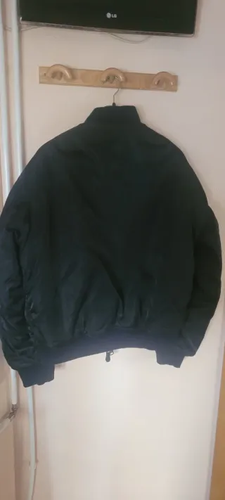 Cazadora bomber hombre negra