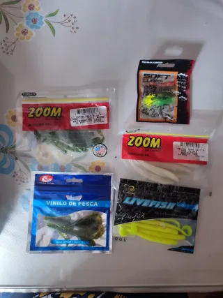 Lotes de señuelos de pesca Zoom y Yokozuna