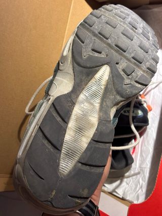 Nike Air Max 95 Naranja y Blanco