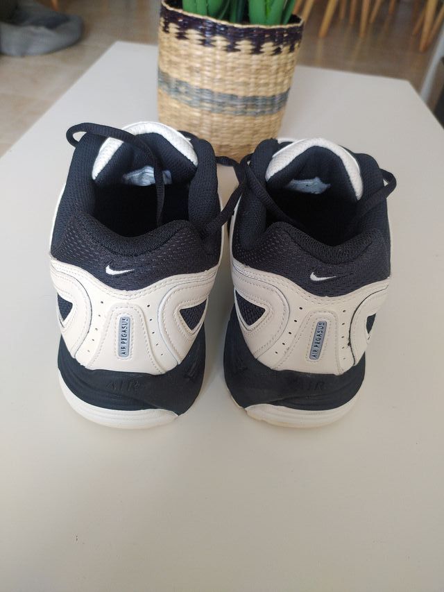 Nike Air Pegasus Zapatillas }Nuevas!!