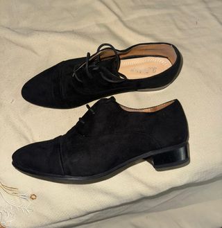 Zapatos de cordones negros