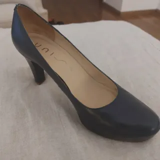 Zapatos de piel azul marino UNISA tacón