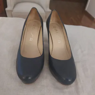 Zapatos de piel azul marino UNISA tacón