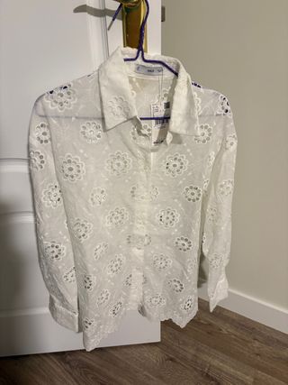 Camisa blanca Mango bordada calada Talla XS
